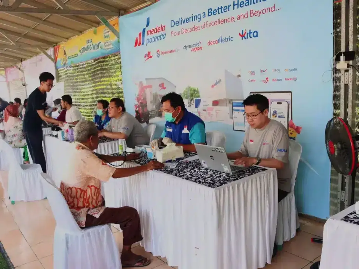 Ribuan Warga Antusias Cek Tekanan Darah dan Gula di Skrining Medela Potentia