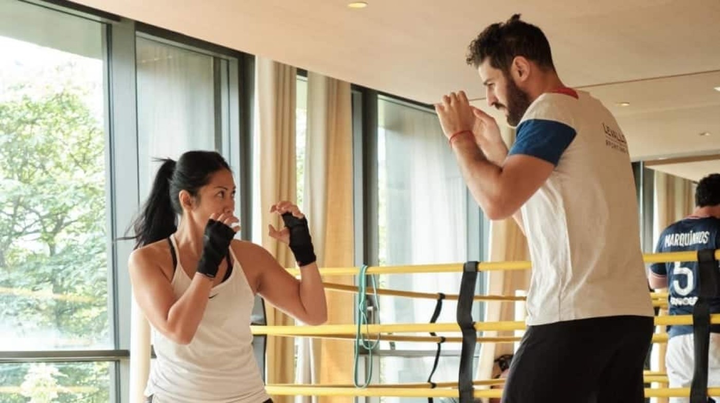 Rahasia Tubuh Baru Anggun: Latihan Kickboxing Intensif untuk Serial Terbaru