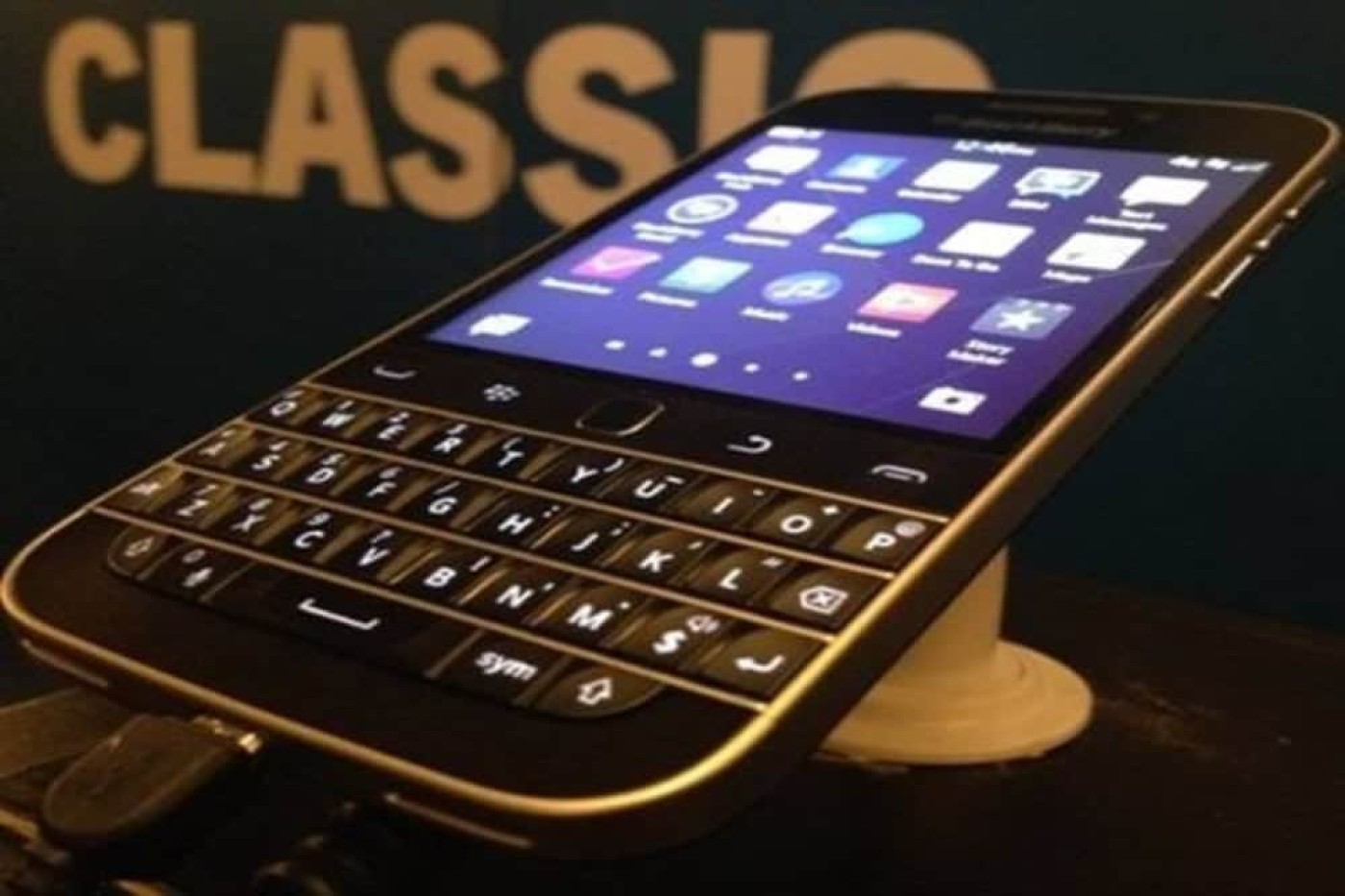 Spesifikasi Zinwa Q25: Blackberry Rombakan China dengan Harga Rp6 Jutaan