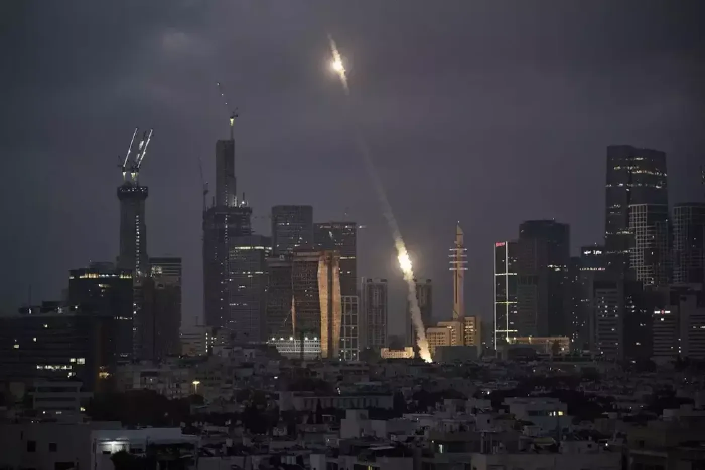 Konflik Israel-Iran Membara: Isyarat Awal Perang Dunia III Memicu Kekhawatiran