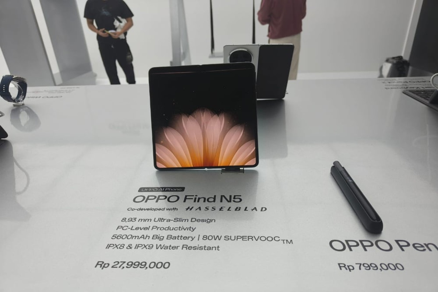 Smartphone Lipat Makin Terjangkau: Harga Tipe Flip Turun Drastis 5 Tahun Terakhir