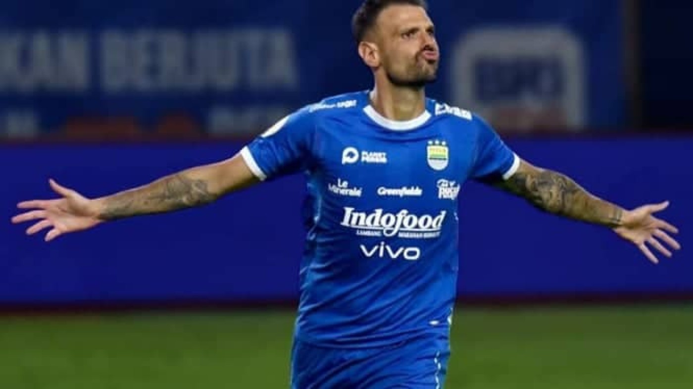Persib Bandung Lepas Semua Pemain Asing, Siapkan Tim Baru!