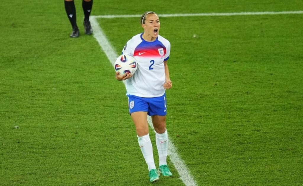 Lucy Bronze Bawa Inggris Singkirkan Swedia Lewat Adu Penalti di Euro 2025