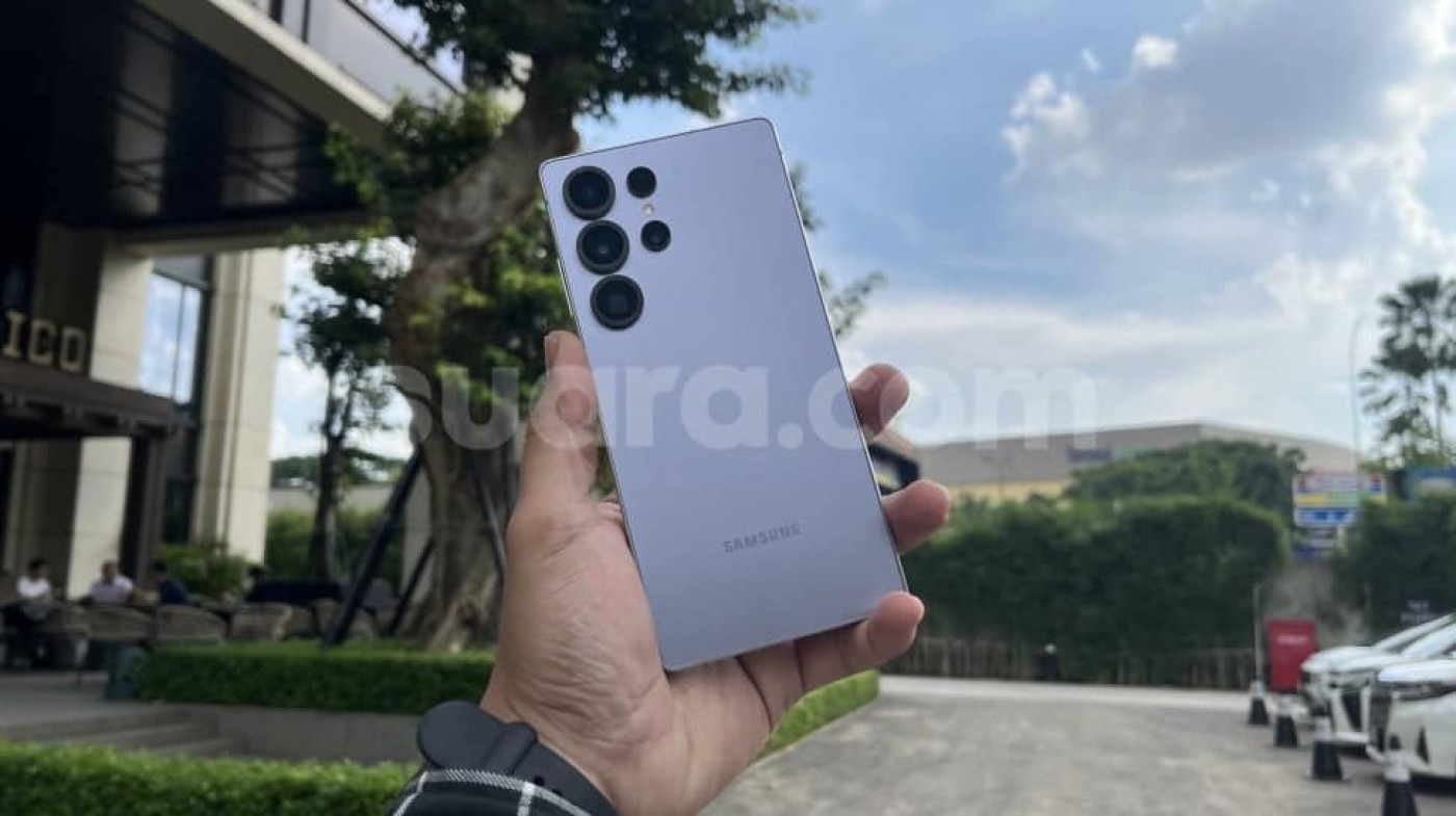 Perbandingan Bodi iPhone 17 Pro Max Vs Samsung Galaxy S26 Ultra: Desain & Material Terbaru