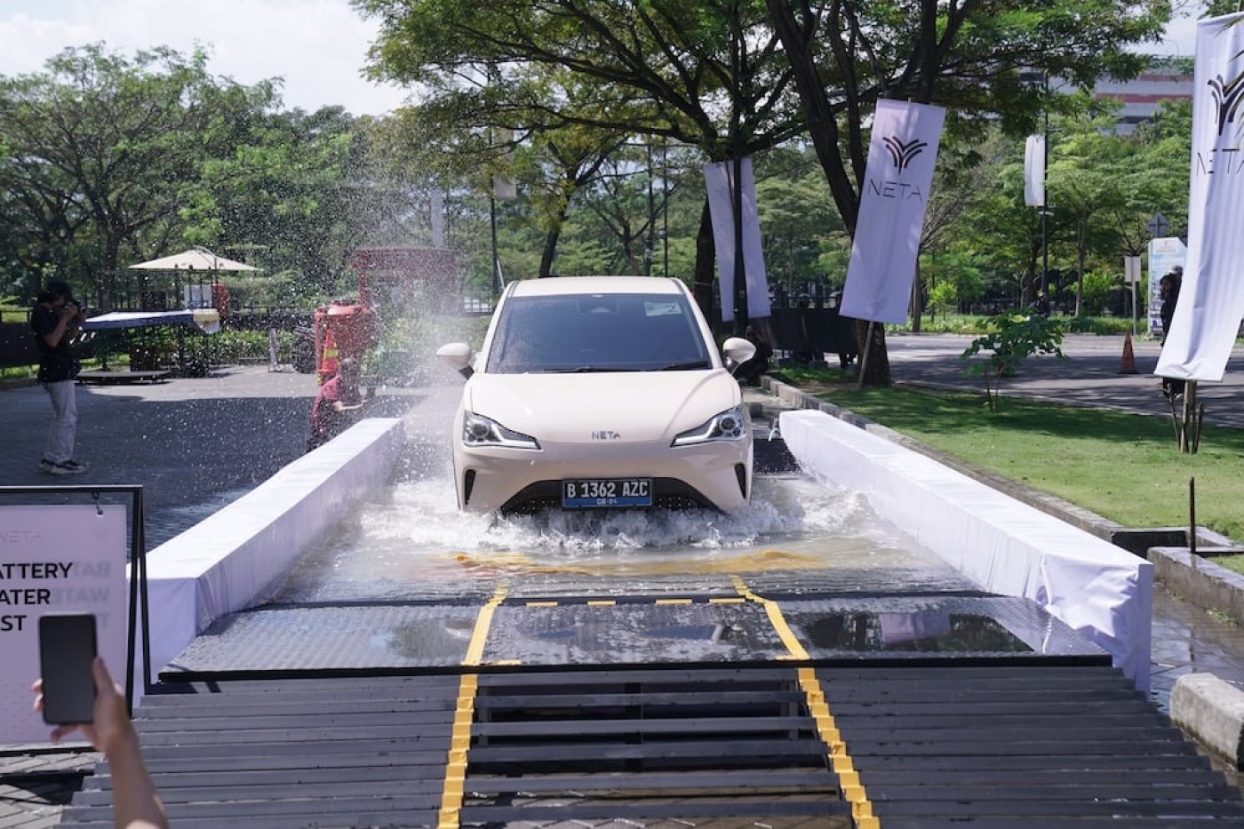 Ledakan Penjualan Mobil Listrik! Pasar Berubah dalam Hitungan Bulan