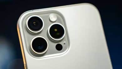Titik Kecil di Dekat Kamera iPhone Ternyata Punya Peran Penting