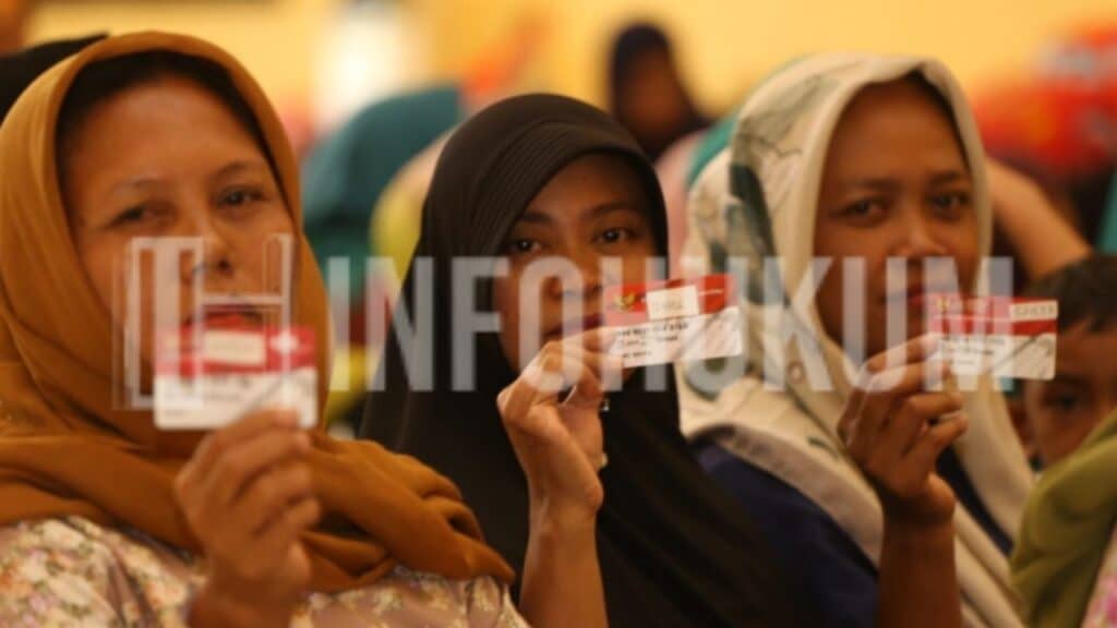 Bansos Juli 2025: PKH, BPNT Tahap 3 & Beras 20 Kg Cair, Cek Nama Anda!