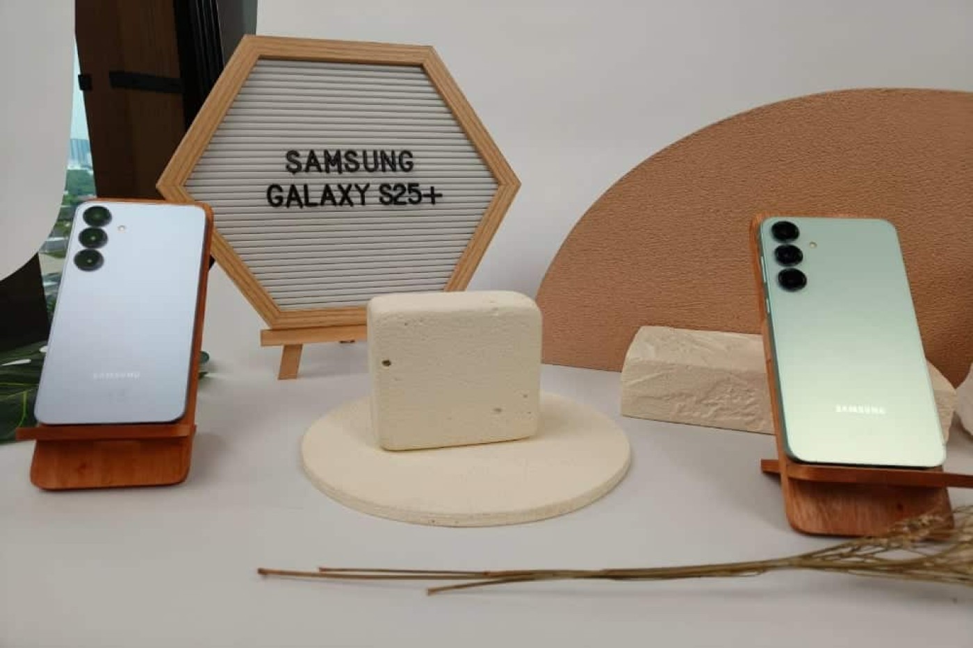 Update Harga Samsung Juli 2025: Galaxy Z Flip 6 dan S25 Turun Signifikan!