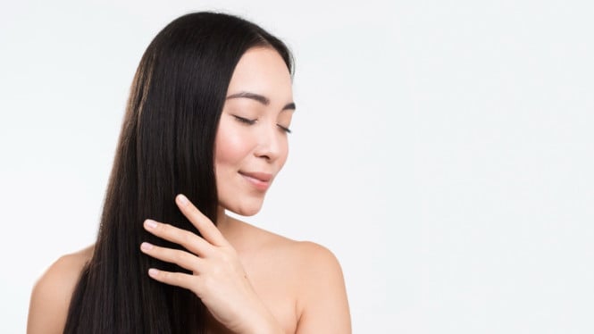 10 Bahan Alami Pengganti Shampoo untuk Rambut Bersih dan Sehat Tanpa Bahan Kimia