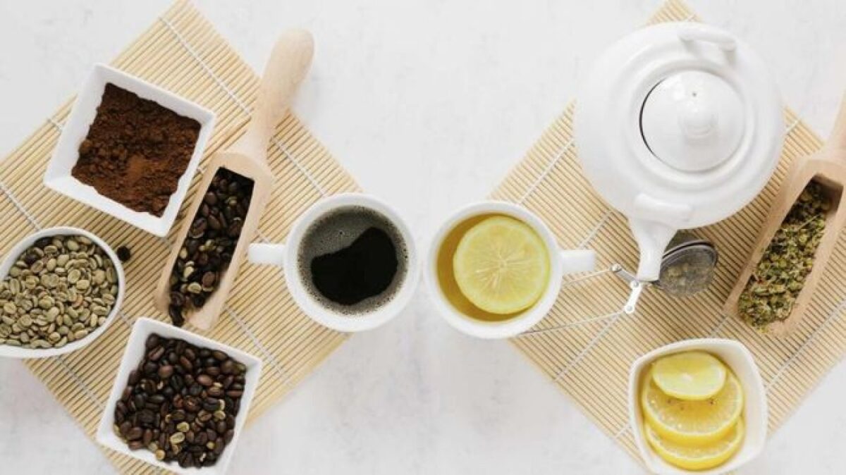 Perbedaan Efek Kopi dan Teh pada Kulit & Energi: Mana yang Lebih Baik untuk Anda?