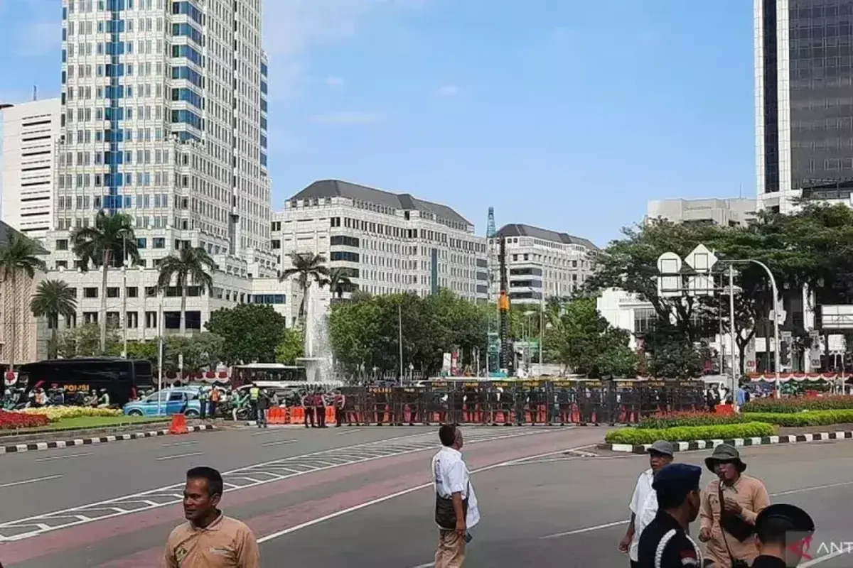 Doa Keluar Rumah Saat Demo Buruh 28 Agustus 2025: Panduan Lengkap Aman dan Tenang