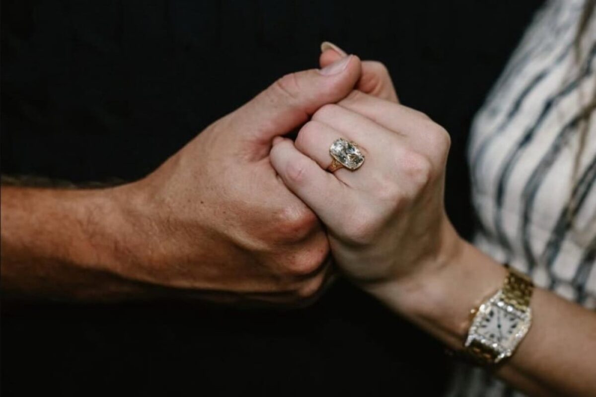 Harga Cincin Tunangan Taylor Swift dan Travis Kelce Ditaksir Rp81 Miliar