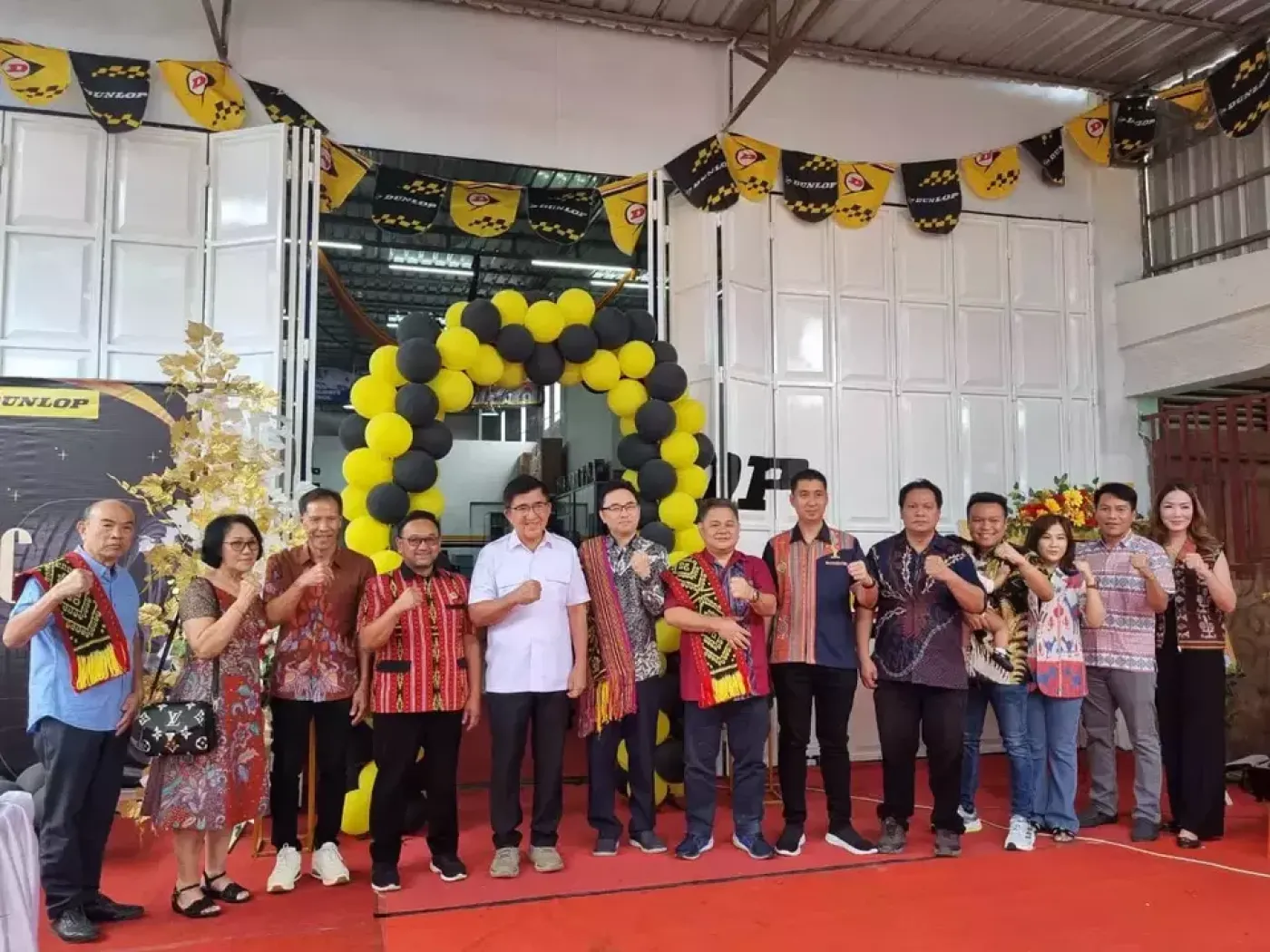 Dunlop Resmikan 2 Outlet di NTT, Tegaskan Komitmen hingga Garis Batas RI