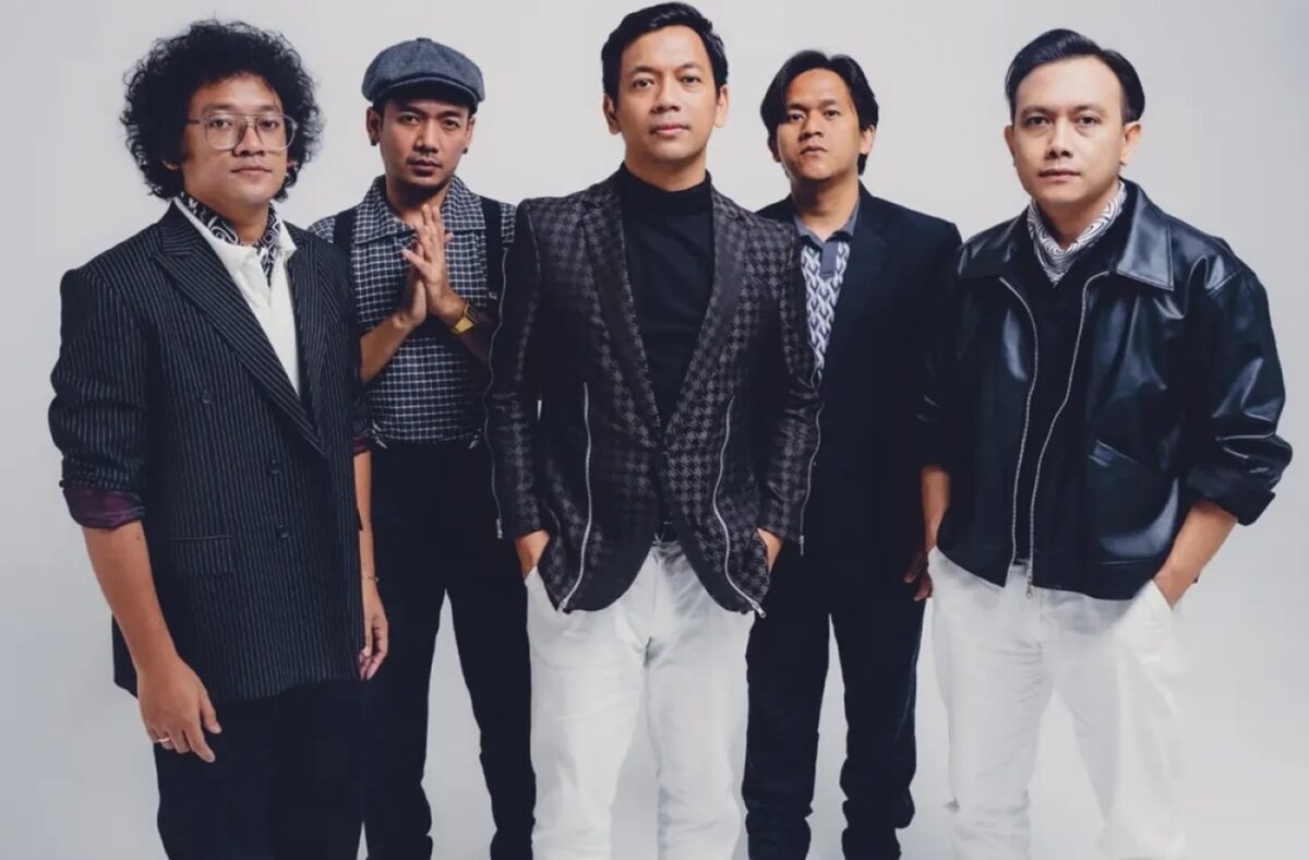 Makna Lagu Natural DMasiv: Lirik, Chord, dan Fakta Romantis di Baliknya