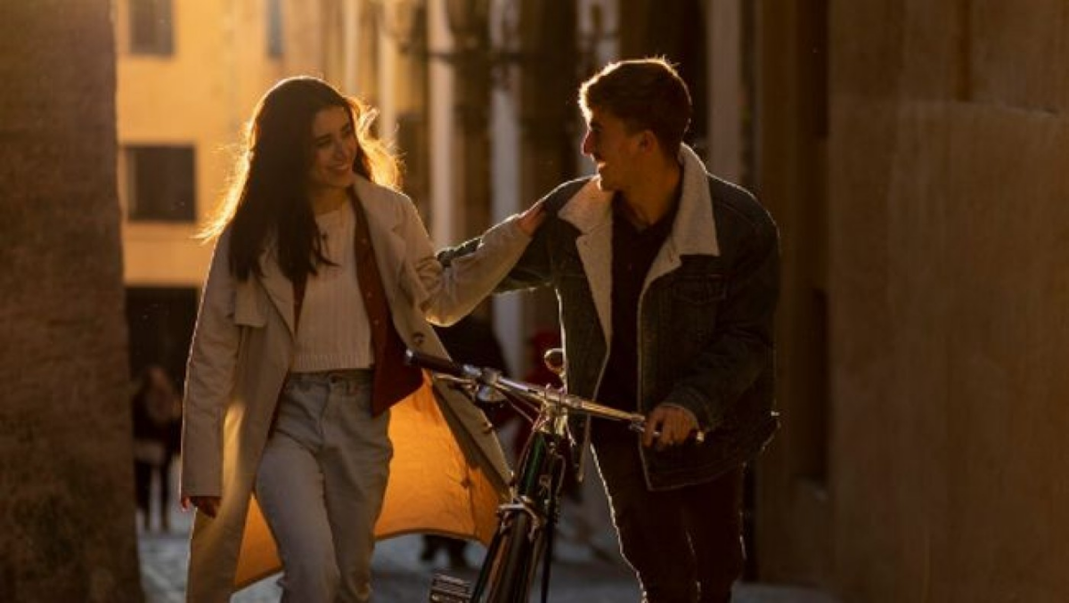 3 Pasangan Zodiak Paling 'Power Couple', Siap Jadi Relationship Goals Masa Kini!