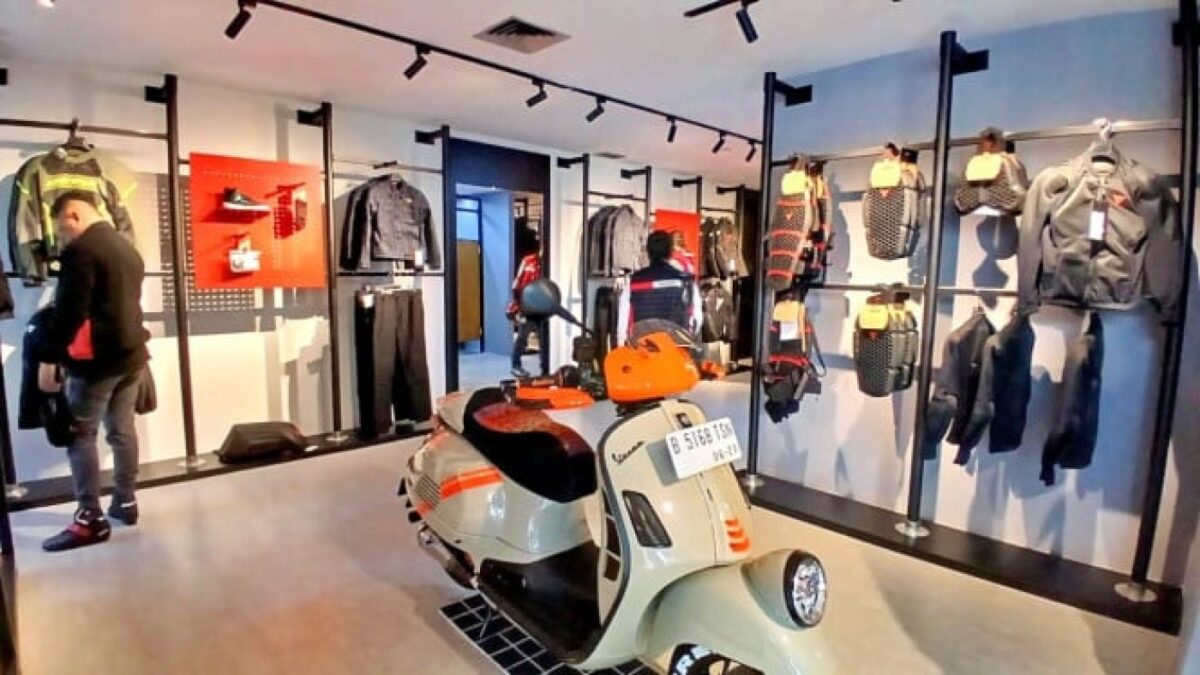Buka Gerai Resmi di RI, Dainese Enggak Cuma Jualan Apparel tapi Juga Safety Gear Lengkap
