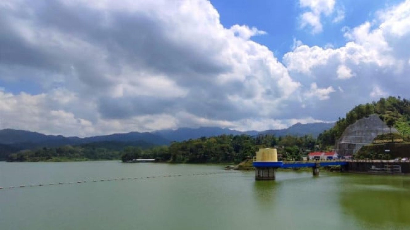 Fakta Menarik Waduk Sermo Yogyakarta: Desa Tua Muncul Saat Air Surut, Mengungkap Misteri!