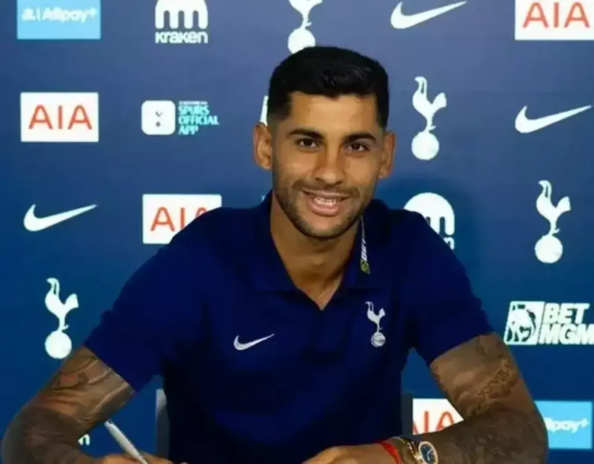 Tottenham Hotspur Resmi Perpanjang Kontrak Cristian Romero hingga 2027