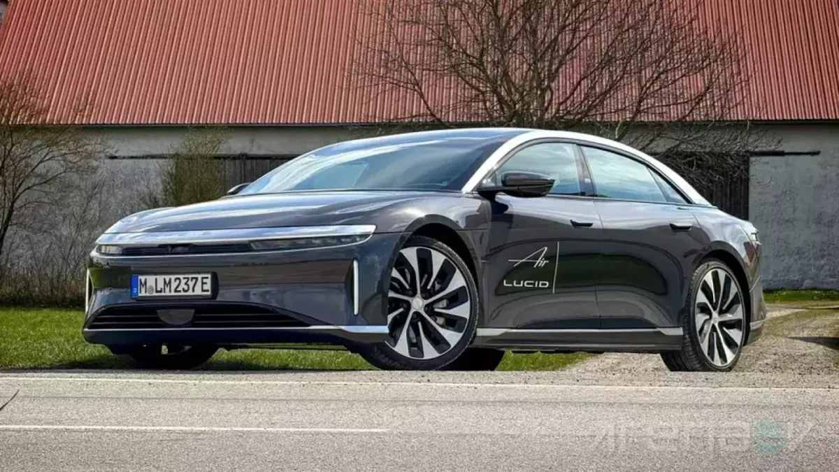 Baterai Samsung di Balik Rekor Dunia Mobil Listrik Lucid Air Grand Touring