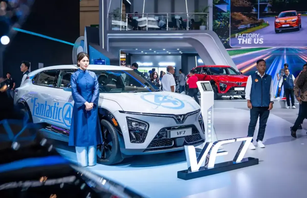 Kolaborasi Unik VinFast di GIIAS 2025 Raih 2 Penghargaan Bergengsi Industri Otomotif