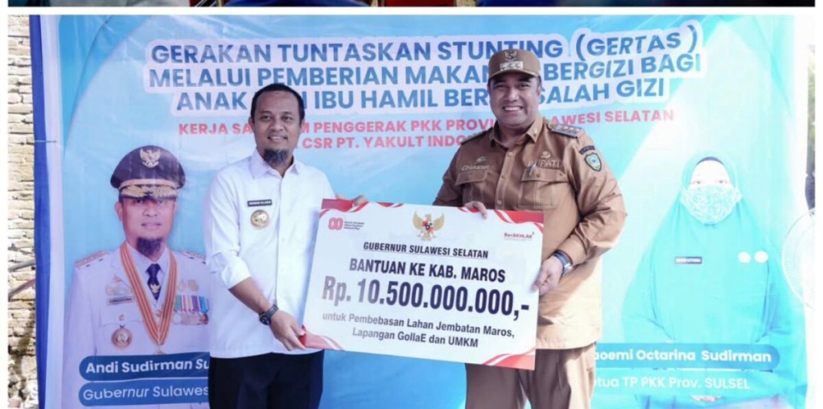 Gubernur Sulsel Serahkan Bantuan Rp10,5 M untuk Jembatan dan Lapangan Bola di Maros