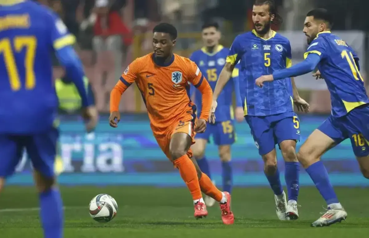 Chelsea Keluarkan Rp 821 Miliar untuk Rekrut Jorrel Hato dari Ajax