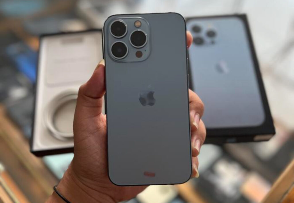 Harga iPhone 13 Pro Max Second 2025: Variasi, Faktor Pembeda, dan Tips Membeli Terbaik