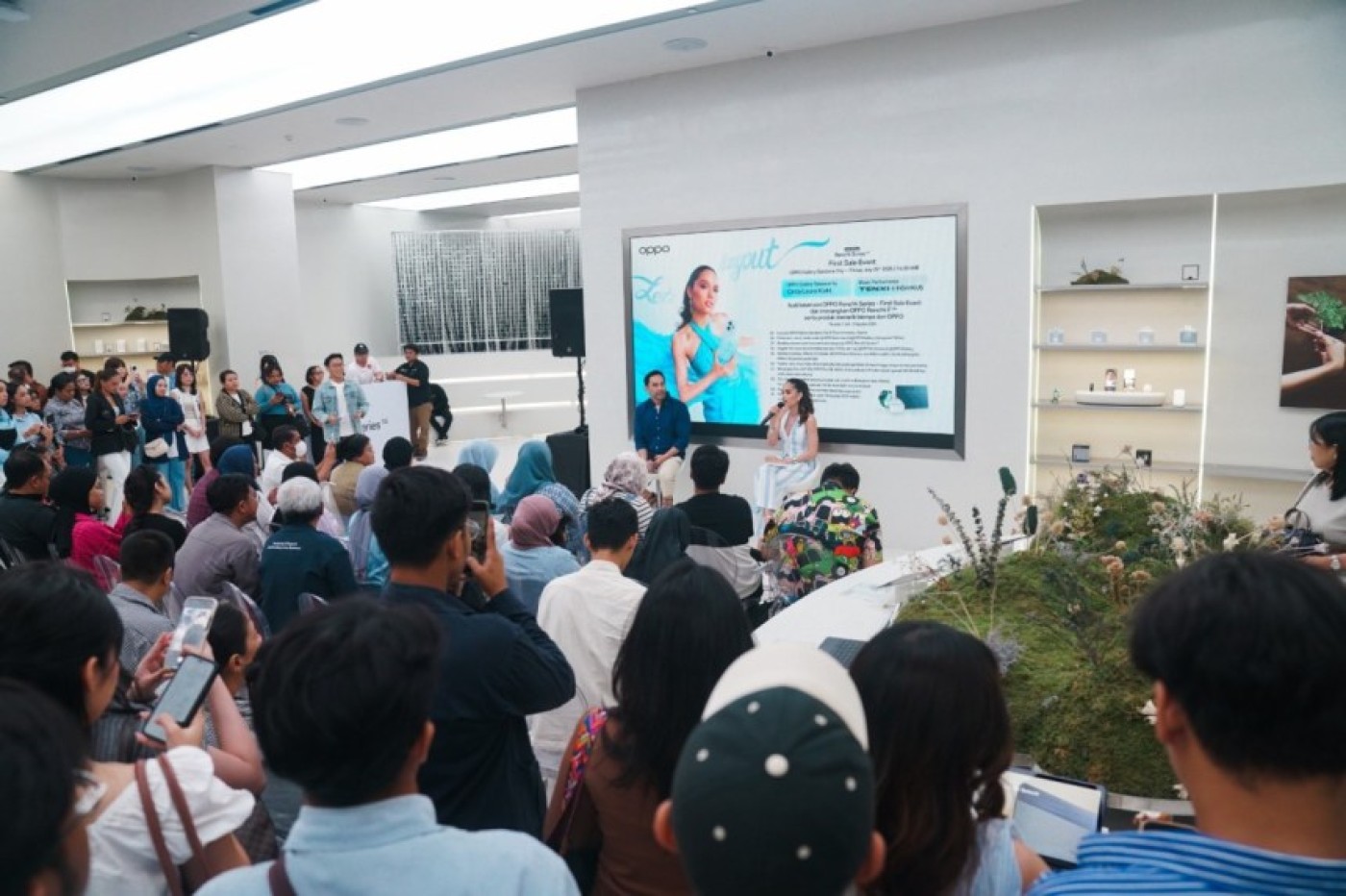 First Sale OPPO Reno14 Series 5G, Siapkan Bonus Hingga Rp3 Juta untuk Pembeli Pertama