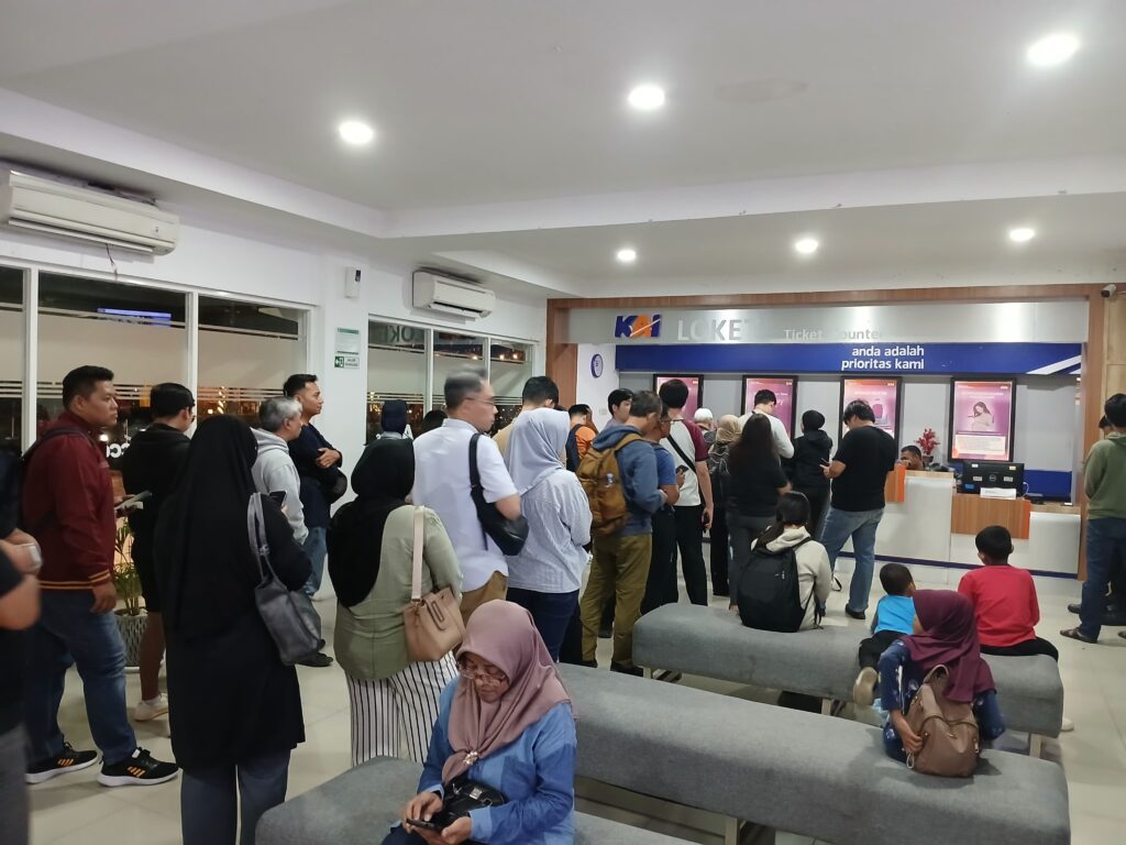 Imbas Kejadian di Pegadenbaru Subang, Sejumlah Perjalanan KA Dibatalkan