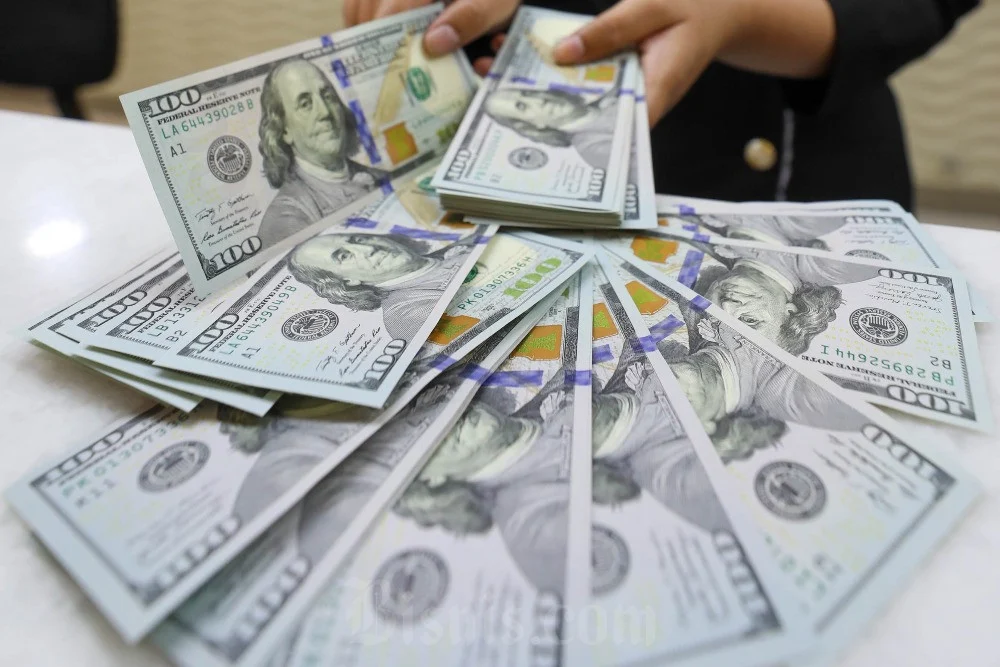 Kemelut Bunga Deposito Valas 4% Himbara Saat Rupiah Tertekan, Batal Diterapkan?