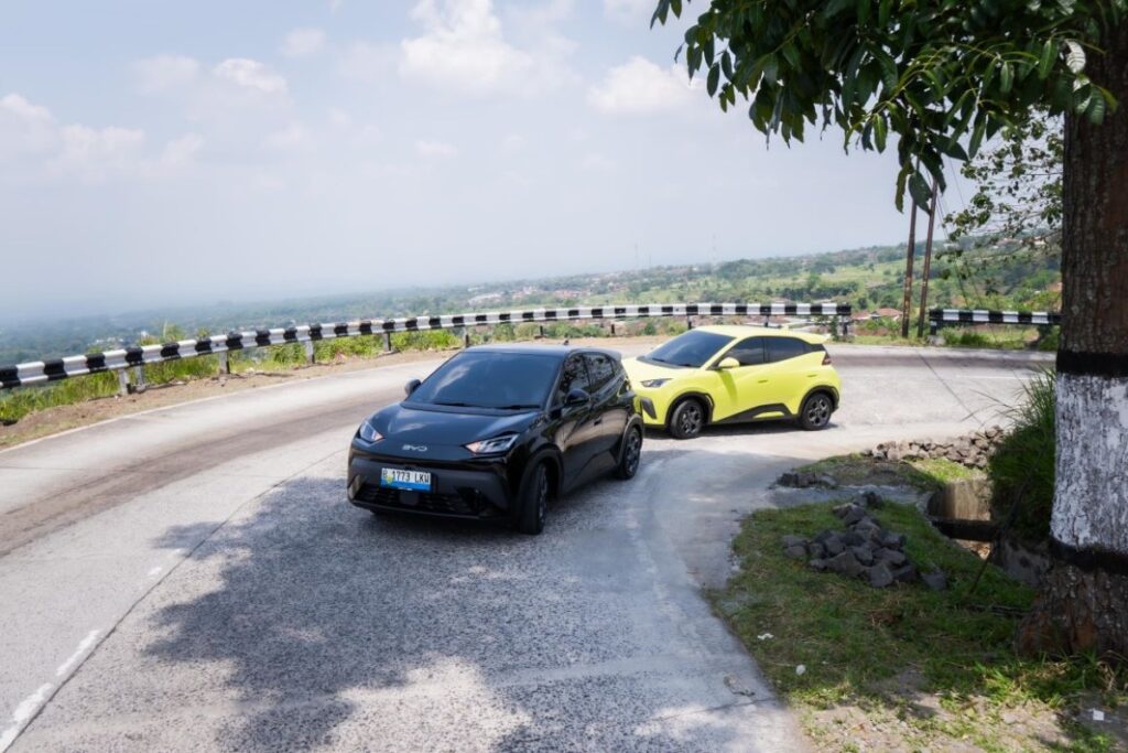 BYD Luncurkan Mobil Listrik Tahan Banjir, Solusi Transportasi di Musim Hujan!