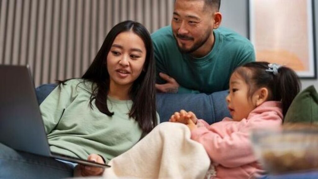 Mengenal Aturan Parenting 25 1-Menit: Rahasia Efektif Bikin Anak Lebih Terbuka pada Orangtua
