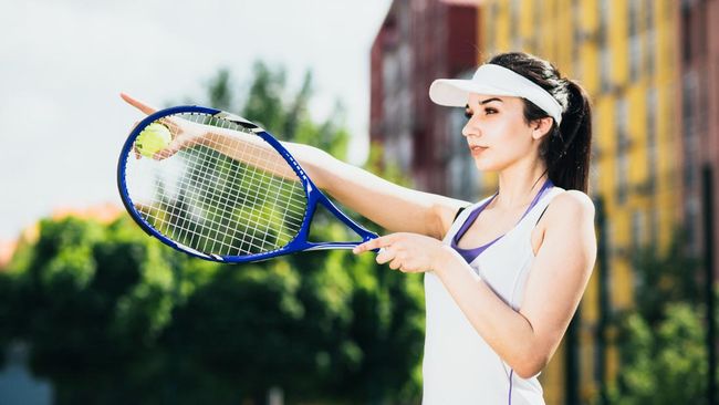 10 Manfaat Rutin Main Tenis untuk Kesehatan yang Bikin Tubuh Lebih Prima dan Awet Muda