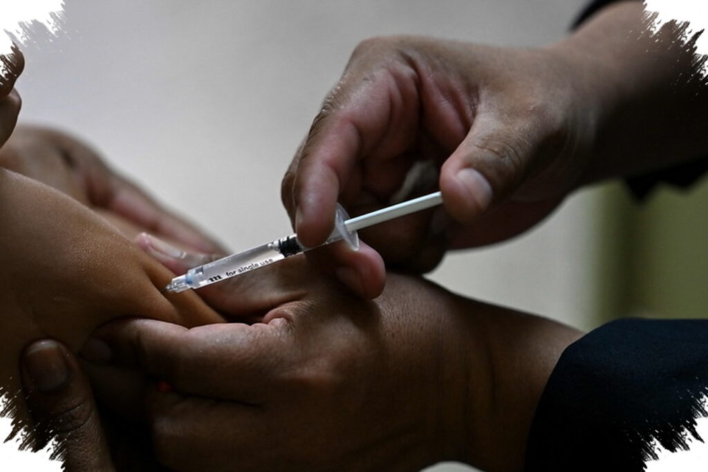 Antisipasi Campak, Puluhan Balita Ikut Vaksinasi Massal Gratis di Kota XYZ