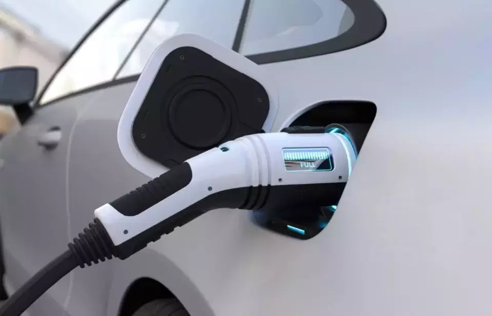 Perlindungan Konsumen Mobil Listrik Vital Usai Maraknya Kasus Keluhan Pengguna