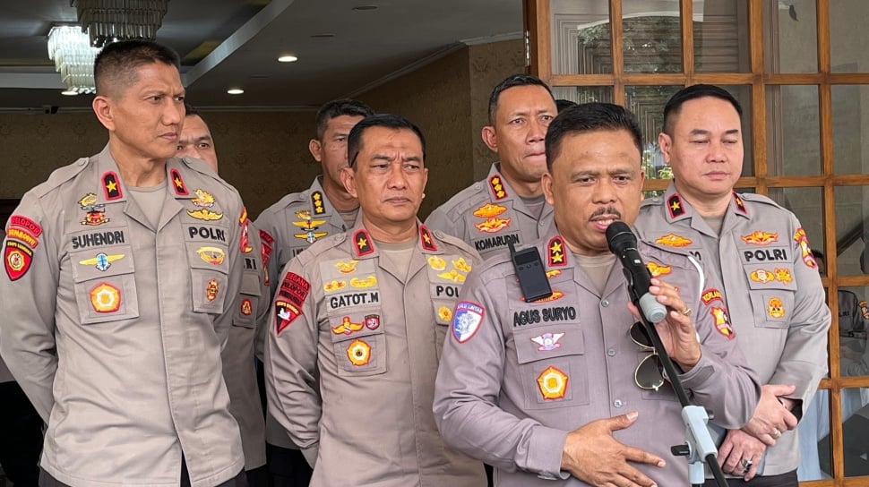Kakorlantas Sudah Stop Pakai Strobo, Pejabat Lain Kapan Ikut Ikuti?