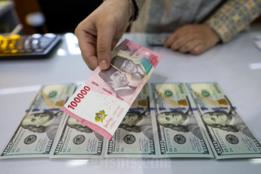 Kurs BCA, BRI, Bank Mandiri, dan BNI Hari Ini (18/9) Saat Rupiah Dibuka Melemah