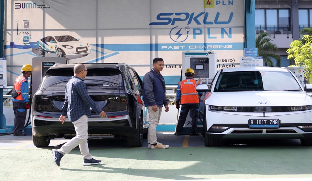 Tips Membeli Mobil Listrik Bekas: Panduan Lengkap dan Cek Kondisi Penting sebelum Beli