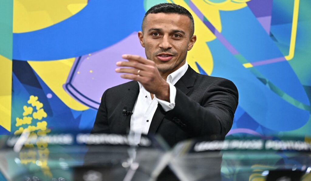 Thiago Alcantara Kembali Jadi Asisten Hansi Flick di Barcelona, Optimalkan Taktik Tim