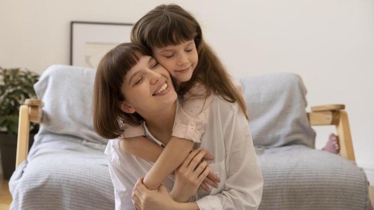 Kalimat Ajaib Orangtua agar Anak Mau Mendengarkan: Tips Efektif Komunikasi Anak Kalimat Ajaib Orangtua agar Anak Mau Mendengarkan: Tips Efektif Komunikasi Anak