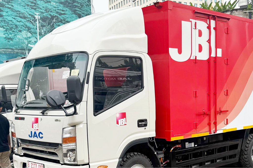 JBL Siapkan 500 Truk Listrik Dukung Green Logistics untuk Transportasi Ramah Lingkungan