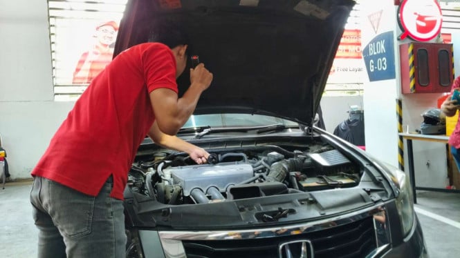 Trik 30 Detik Cek Mobil Bekas ala Profesional: Tips Cepat & Akurat sebelum Beli