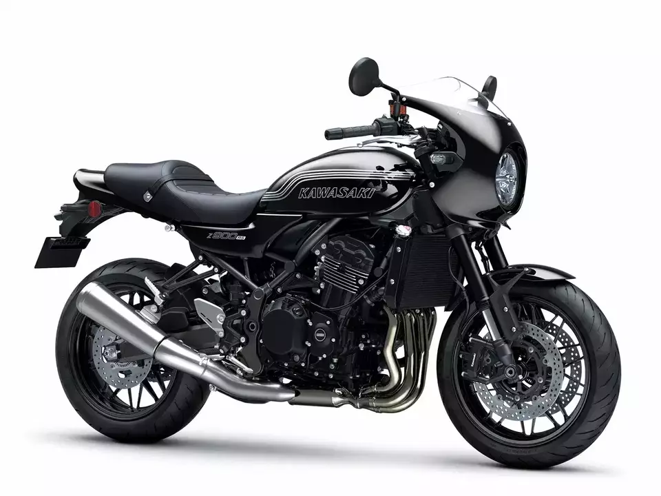 Kawasaki Z900RS 2026: Mesin Lebih Kuat dan Fitur Canggih, Siap Bersaing Segmen Klasik!