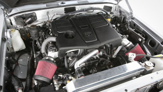 Toyota Land Cruiser Kini Pakai 2 Turbo, Intip Spesifikasi dan Performa Mesin Terbarunya!