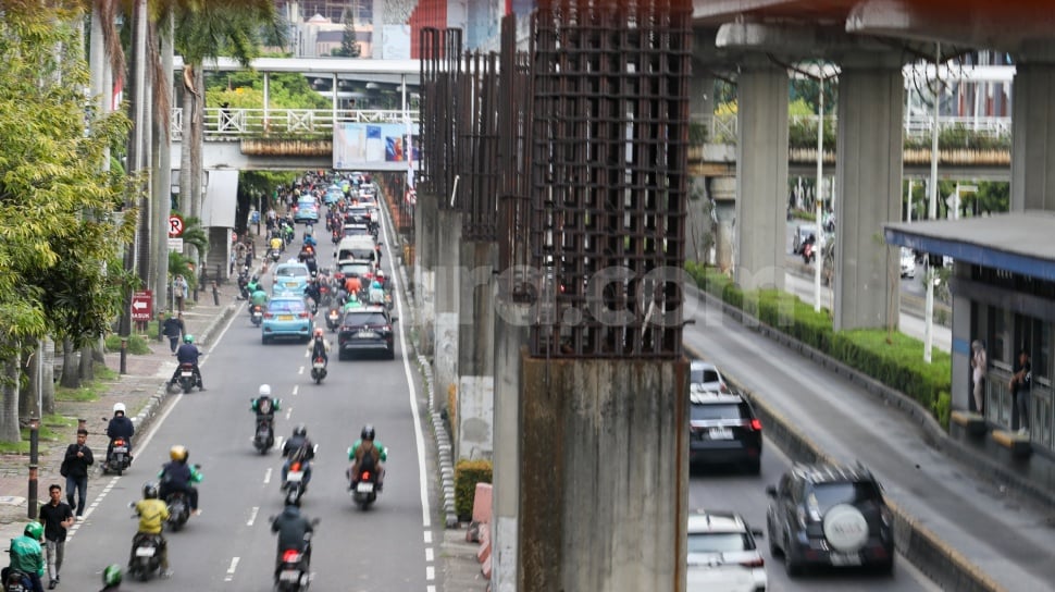 Ultimatum Gubernur Pramono: Bongkar Tiang Monorel Mangkrak atau Pemprov DKI Turun Tangan!