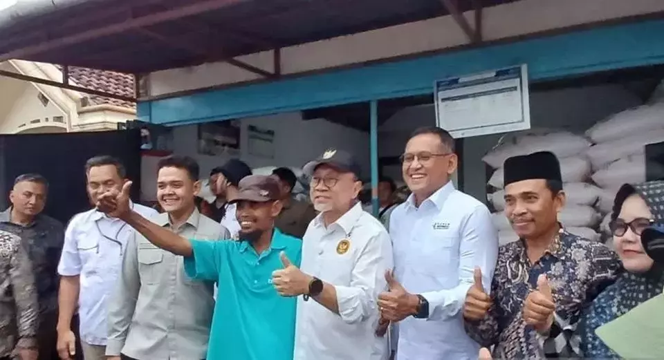 Menko Zulhas Sebut Stok Pupuk Subsidi Saat Ini Terlalu Berlebih