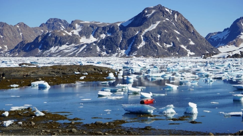 Greenland Menyusut: Dampak Perubahan Iklim pada Pulau Raksasa yang Bergeser