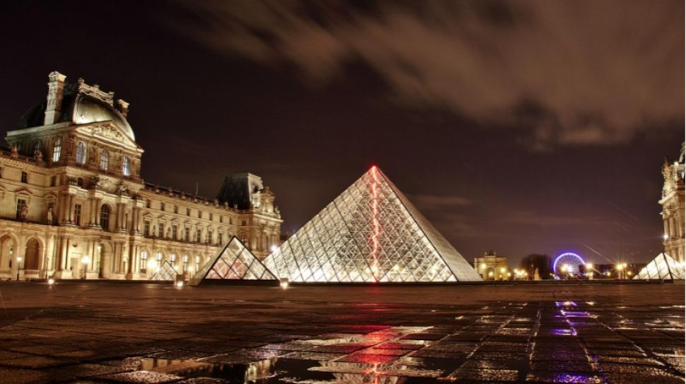 Pencurian Kilat di Museum Louvre: Perhiasan Tak Ternilai Raib Misterius