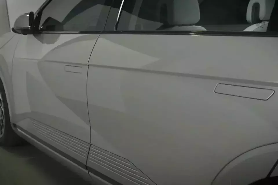 Tragedi Gagang Pintu Elektrik Mobil: Penyebab Tewasnya Penumpang yang Jadi Sorotan Publik