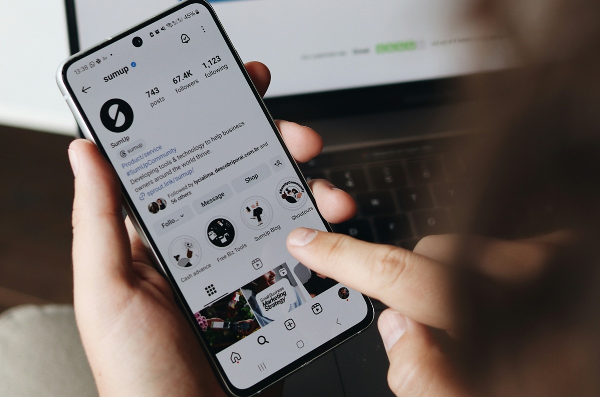 50 Bio IG Second Account Lucu: Ide Kocak Bikin Followers Ketawa Viral 50 Bio IG Second Account Lucu: Ide Kocak Bikin Followers Ketawa Viral